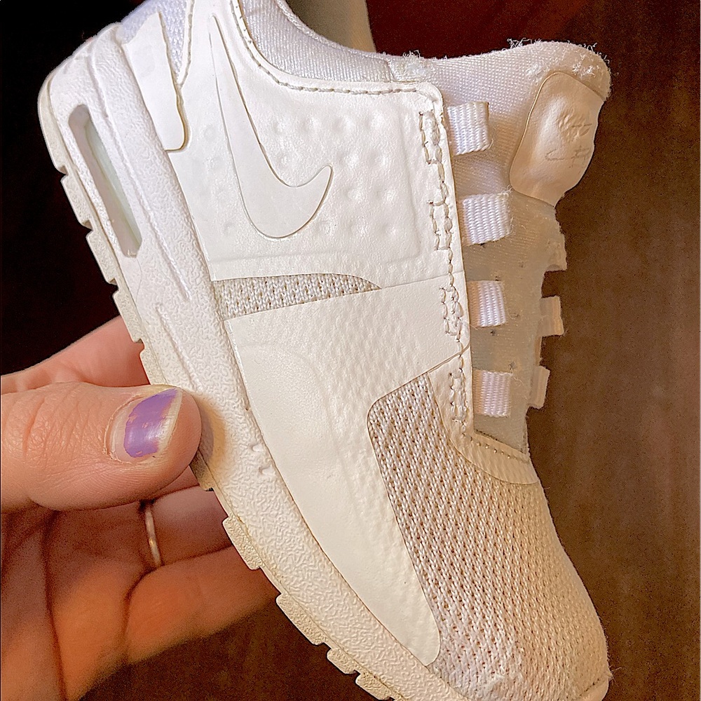 Size 9c Toddler. Nike Air Max Zero.